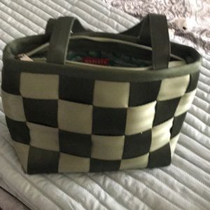 Harvey’s Seatbelt Bag